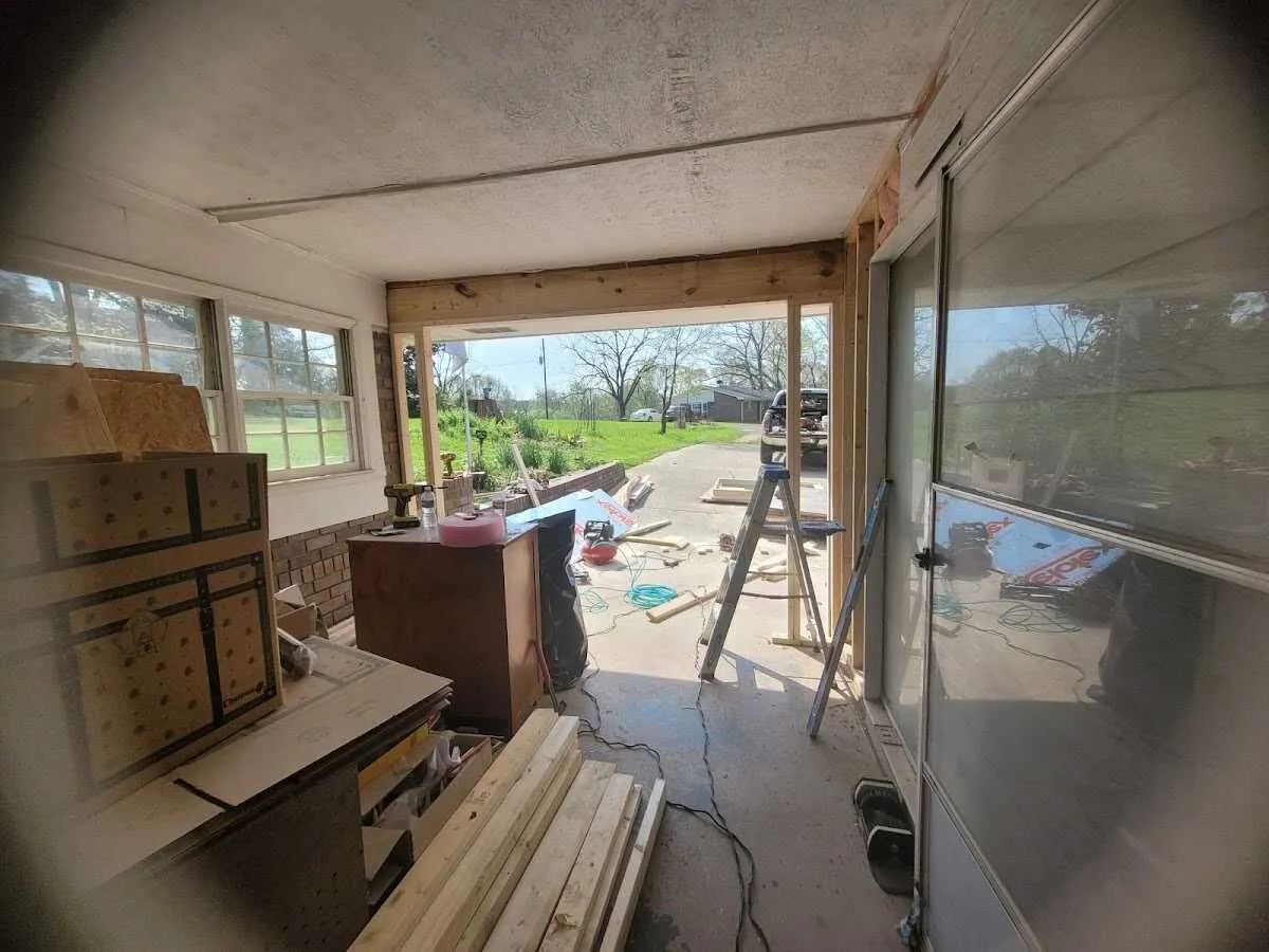 Air movers and dehumidifier for Drying & Dehumidification in Portsmouth